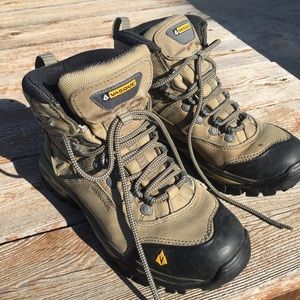 Vasque women’s hiking boots 8.5 M